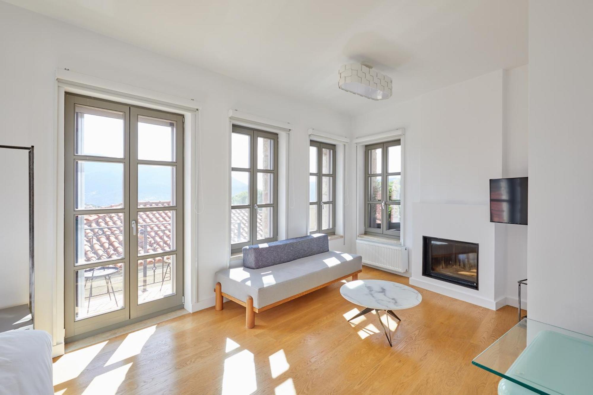 Clock Tower Arachova Suites מראה חיצוני תמונה